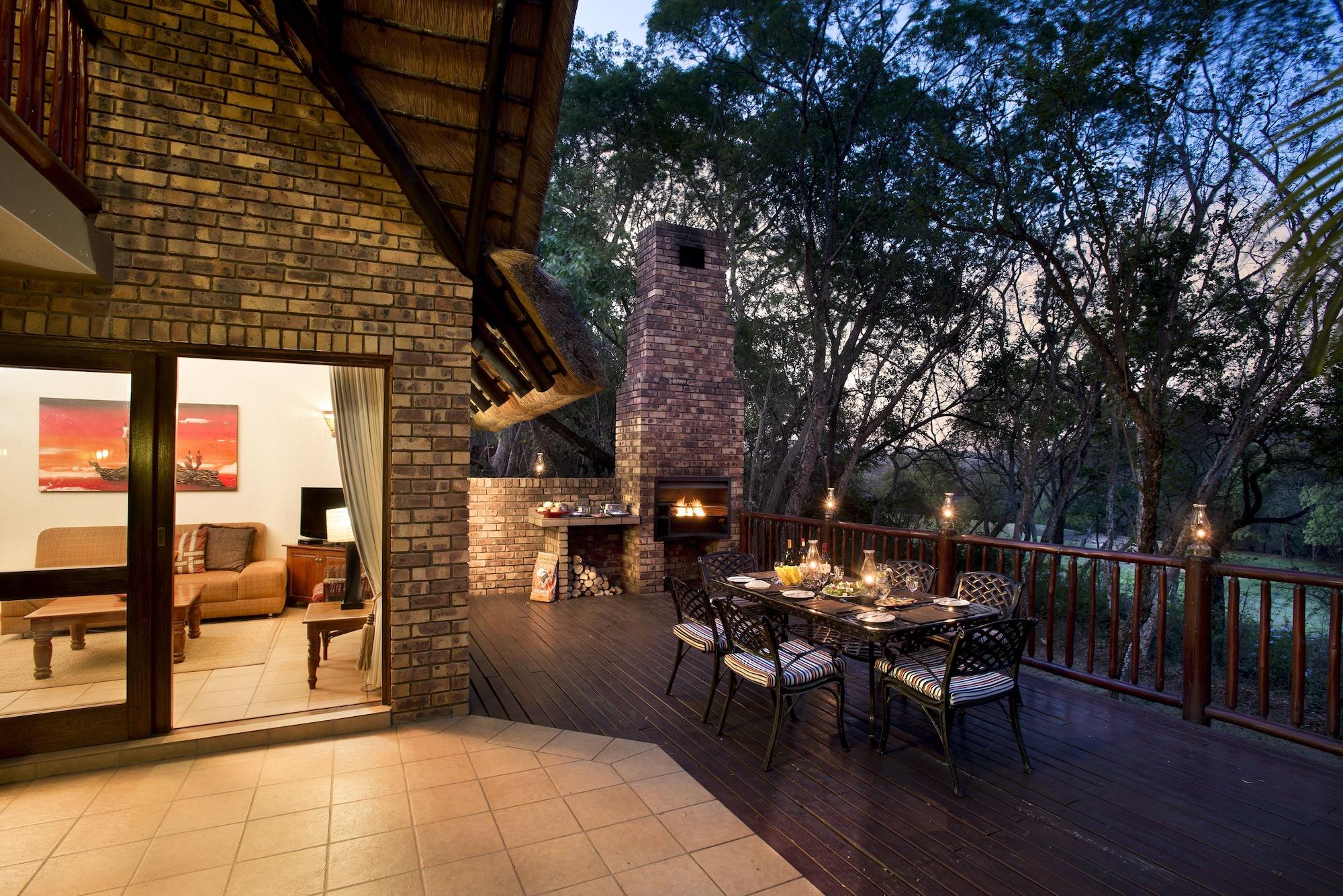 Kruger Park Lodge Хейзивью Экстерьер фото