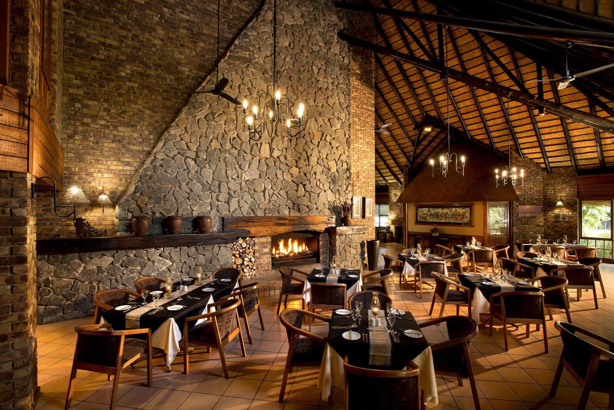 Kruger Park Lodge Хейзивью Экстерьер фото