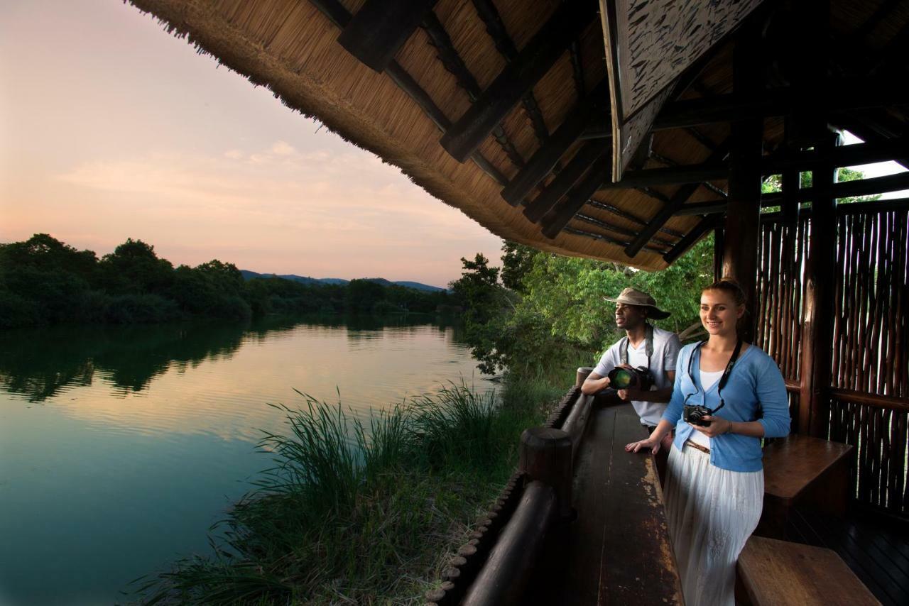 Kruger Park Lodge Хейзивью Экстерьер фото